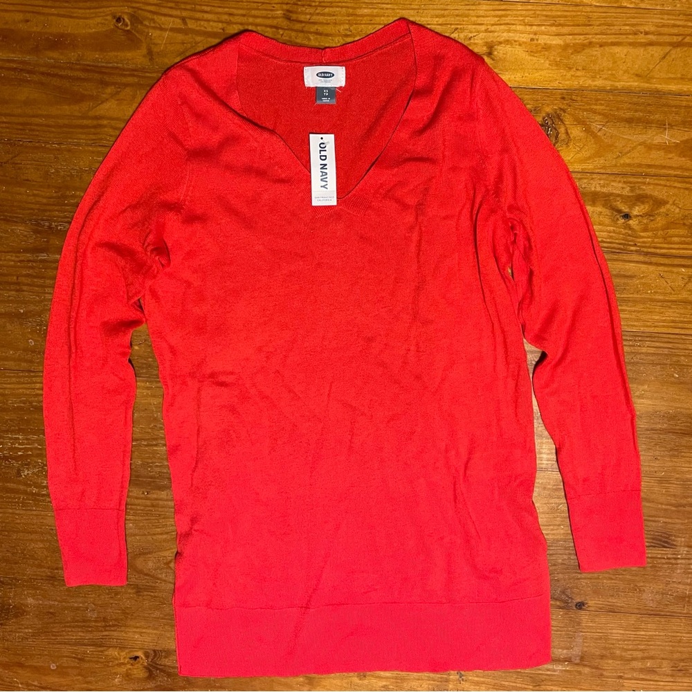 Old Navy red tunic/sweater, size XS, new with tags